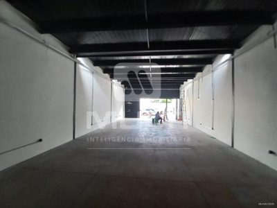 Loja-Salão, 300 m² - Foto 1