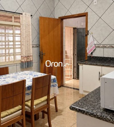 Casa, 3 quartos, 200 m² - Foto 2