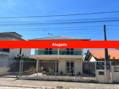 Casa, 5 quartos, 200 m² - Foto 1