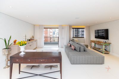 Apartamento, 4 quartos, 197 m² - Foto 2