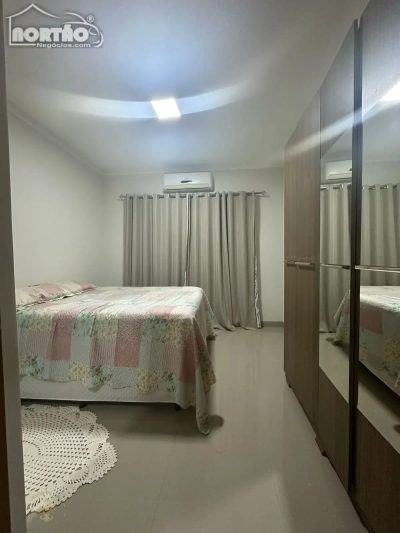 Casa, 3 quartos, 143 m² - Foto 1