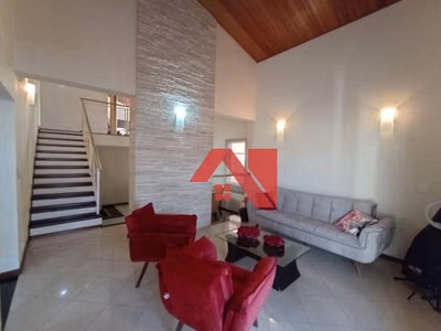 Casa, 5 quartos, 330 m² - Foto 1