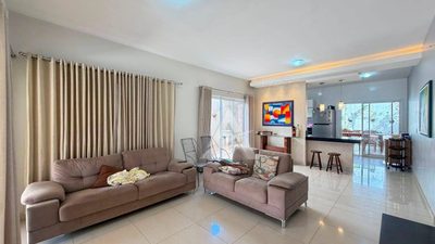 Casa, 3 quartos, 257 m² - Foto 1
