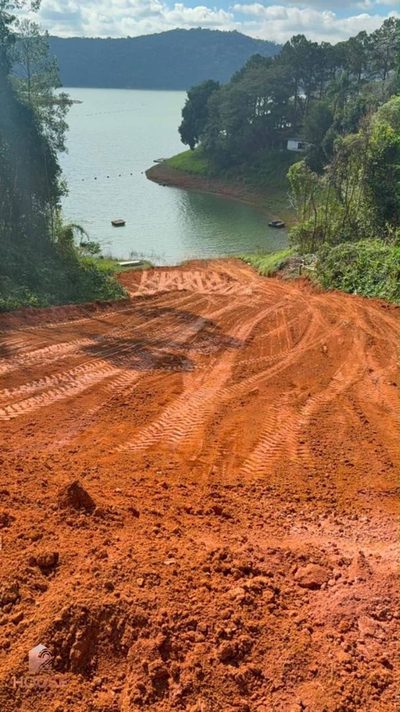 Loteamento e Condomínio, 1500 m² - Foto 1