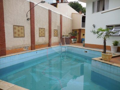 Sobrado, 4 quartos, 700 m² - Foto 1