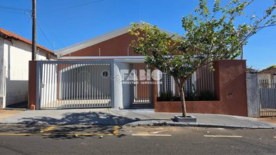 Casa, 3 quartos, 200 m² - Foto 1