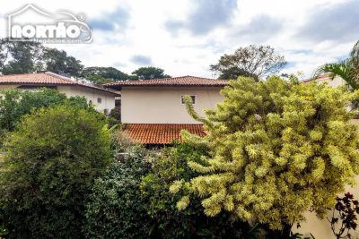Casa, 4 quartos, 329 m² - Foto 2