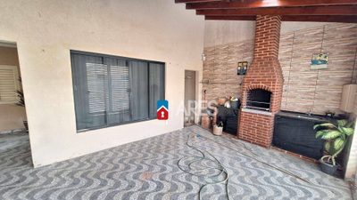 Casa, 4 quartos, 130 m² - Foto 1