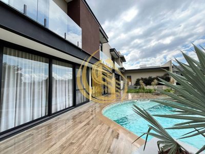 Sobrado, 3 quartos, 290 m² - Foto 1