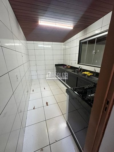 Casa, 4 quartos, 180 m² - Foto 2