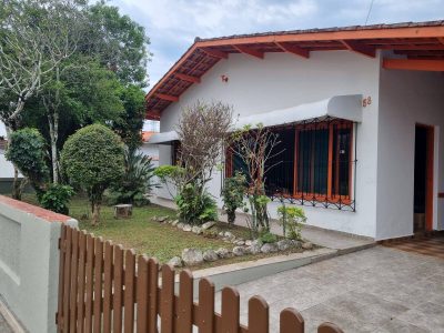 Casa, 5 quartos, 142 m² - Foto 1