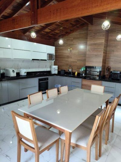 Casa, 3 quartos, 180 m² - Foto 1