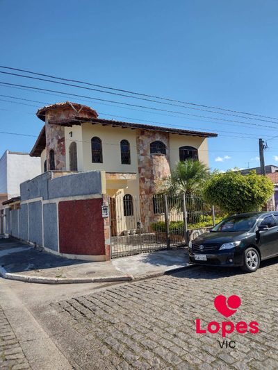 Casa, 4 quartos, 176 m² - Foto 1