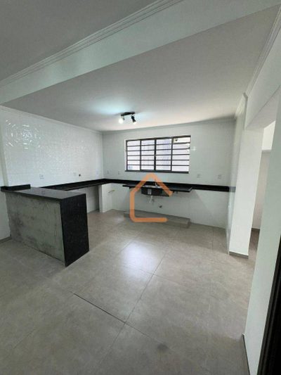 Casa, 2 quartos, 229 m² - Foto 1