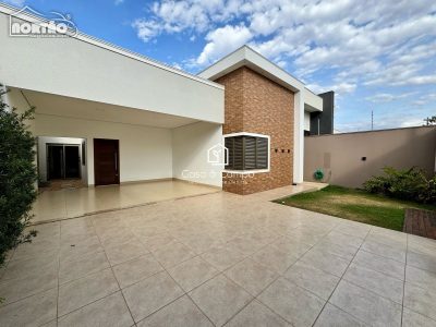 Casa, 3 quartos, 166 m² - Foto 1