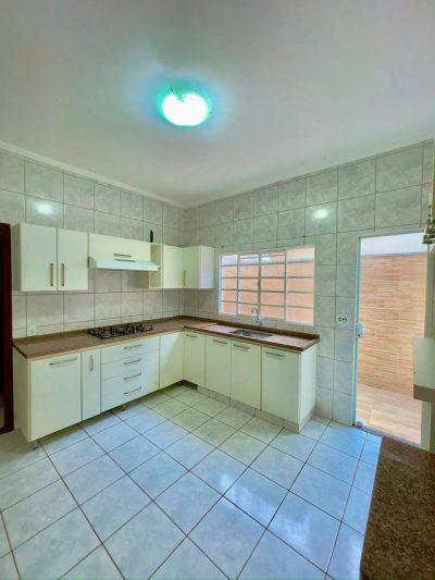 Casa, 2 quartos, 83 m² - Foto 1