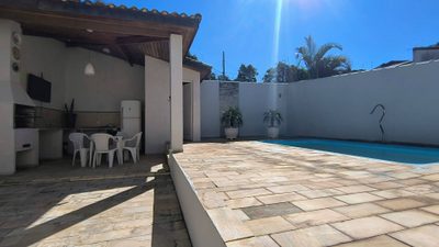 Casa, 3 quartos, 220 m² - Foto 1