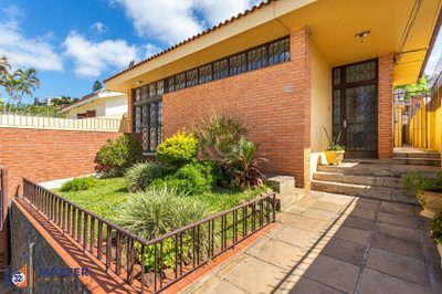 Casa, 3 quartos, 234 m² - Foto 1