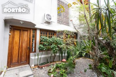 Casa, 3 quartos, 200 m² - Foto 1
