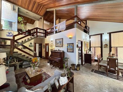 Sobrado, 4 quartos, 350 m² - Foto 1