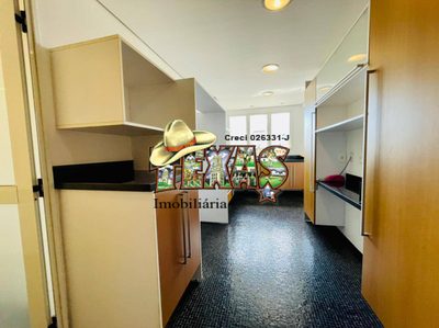 Apartamento, 3 quartos, 215 m² - Foto 2