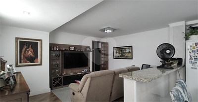 Casa, 3 quartos, 221 m² - Foto 1