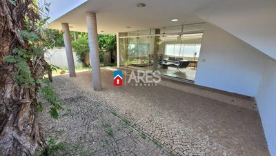 Casa, 3 quartos, 246 m² - Foto 1