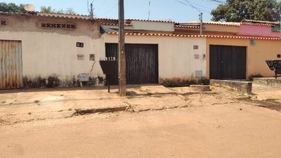 Casa, 2 quartos, 180 m² - Foto 1