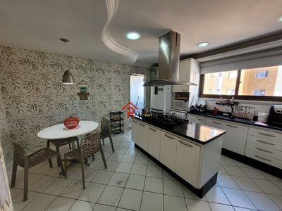 Cobertura, 3 quartos, 184 m² - Foto 5