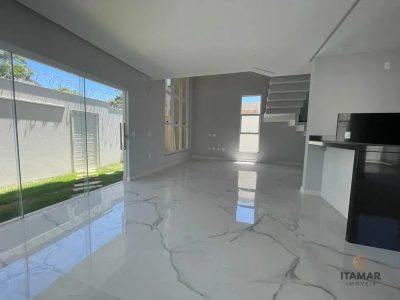 Casa, 3 quartos, 220 m² - Foto 1