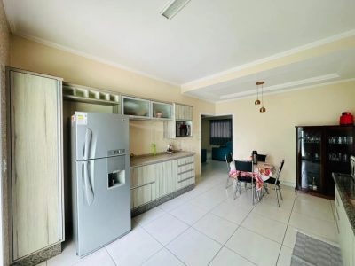 Casa, 4 quartos, 152 m² - Foto 1