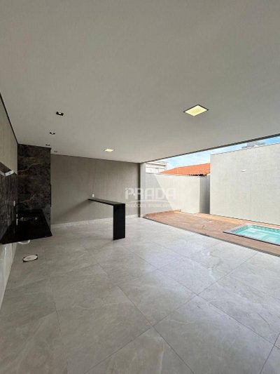 Casa, 3 quartos, 193 m² - Foto 2