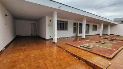 Casa, 4 quartos, 246 m² - Foto 1