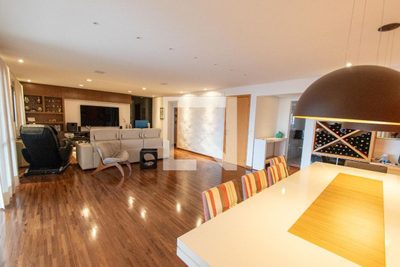 Apartamento, 3 quartos, 213 m² - Foto 2