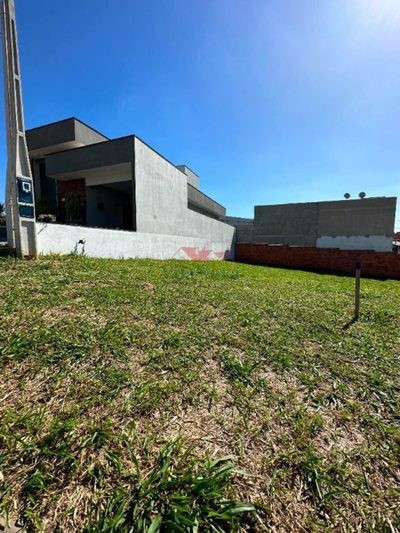 Loteamento e Condomínio, 183 m² - Foto 1