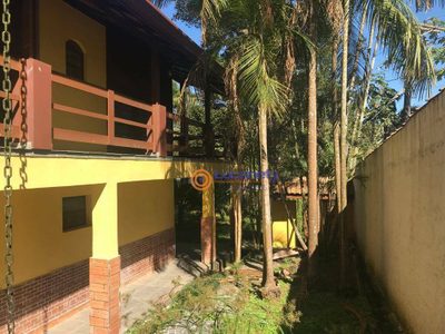 Casa, 4 quartos, 230 m² - Foto 1