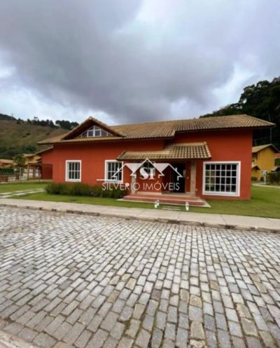 Casa, 4 quartos, 225 m² - Foto 1