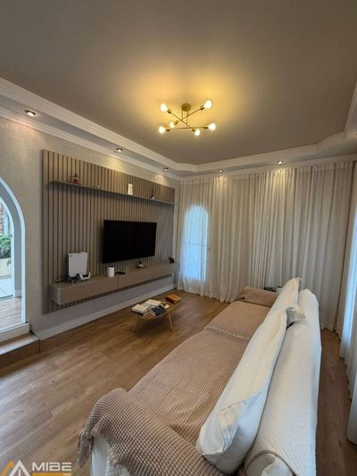 Casa, 3 quartos, 237 m² - Foto 1