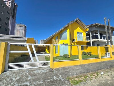 Casa, 3 quartos, 209 m² - Foto 1