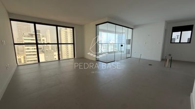 Apartamento, 3 quartos, 130 m² - Foto 2