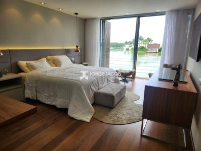 Casa, 4 quartos, 305 m² - Foto 1