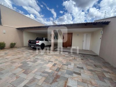 Casa, 4 quartos, 261 m² - Foto 1