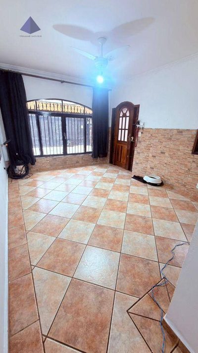 Casa, 3 quartos, 250 m² - Foto 2