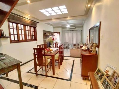 Casa, 3 quartos, 178 m² - Foto 1