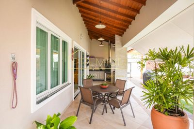 Casa, 3 quartos, 269 m² - Foto 1