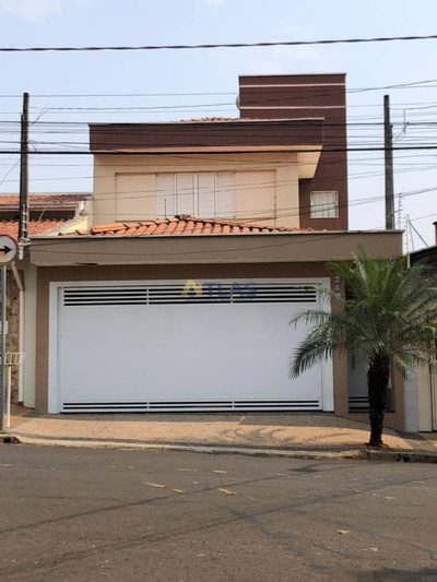 Casa, 3 quartos, 130 m² - Foto 1