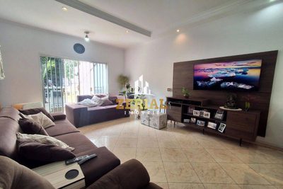 Sobrado, 3 quartos, 220 m² - Foto 1
