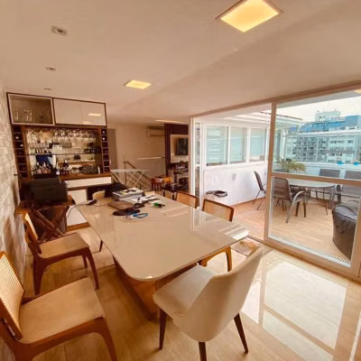 Cobertura, 3 quartos, 196 m² - Foto 1