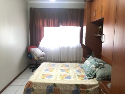 Casa, 4 quartos, 230 m² - Foto 2