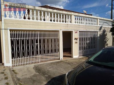 Casa, 3 quartos, 200 m² - Foto 1